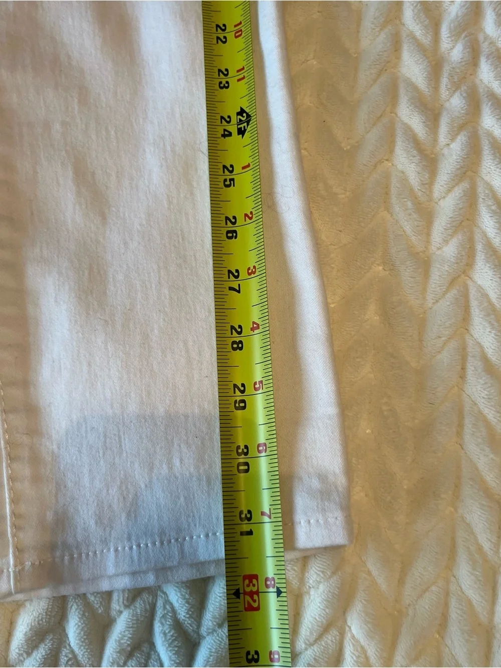 Jordache Women’s White Mid Rise Ankle Length Pull up Pants Size Small Stretchy